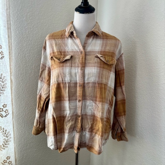 Old Navy Tops - Old Navy Boyfriend Plaid Button Down Shirt